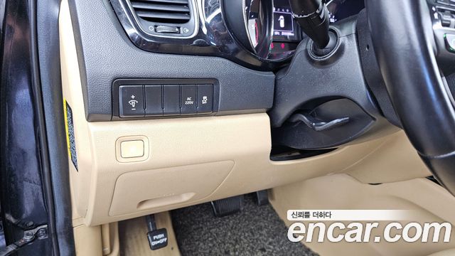 Kia Canival 2016 — photo 16