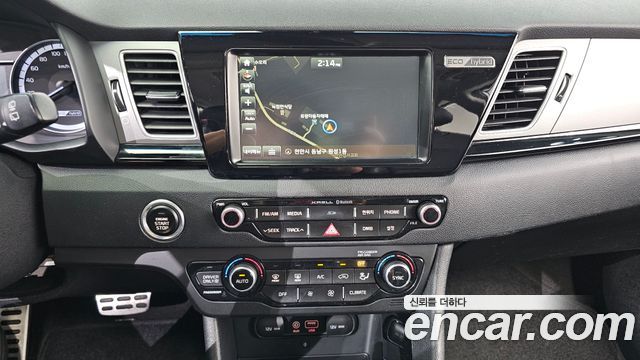 Kia Niro 2017 — photo 22
