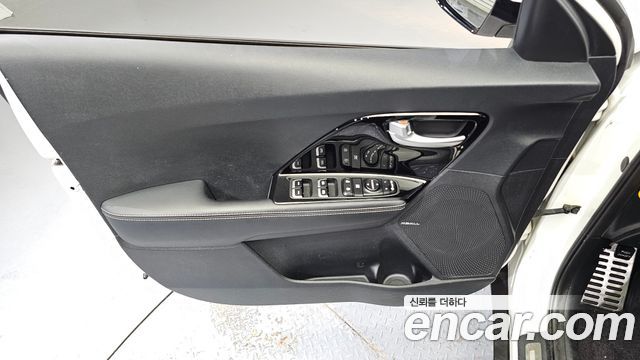 Kia Niro 2017 — photo 14