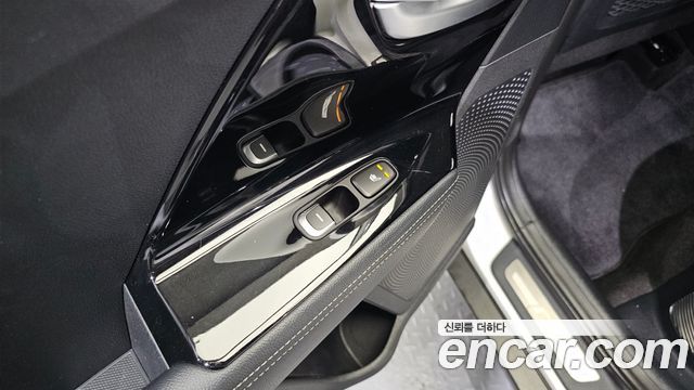 Kia Niro 2017 — photo 28
