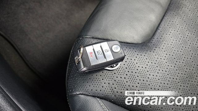 Kia Niro 2017 — photo 35