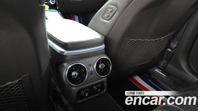 Kia Stinger 2023 — photo 32