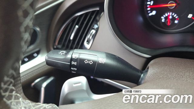 Kia Stinger 2023 — photo 33