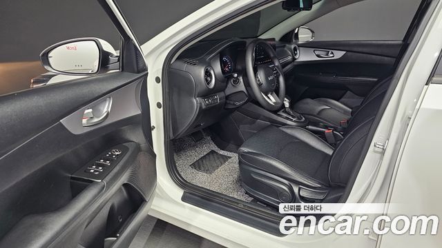 Kia K3 2022 — photo 13