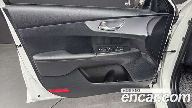 Kia K3 2022 — photo 14