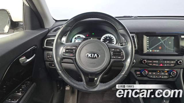 Kia Niro 2018 — photo 14
