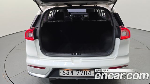 Kia Niro 2018 — photo 20