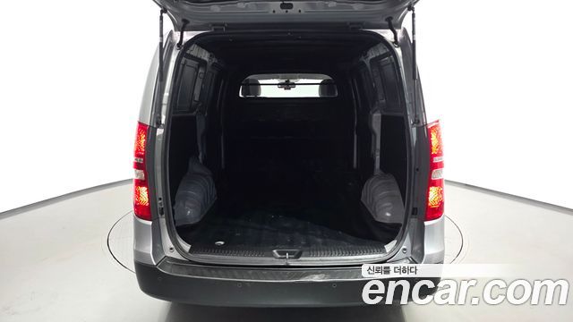 Hyundai Starex 2021 — photo 16