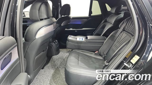 Genesis G90 2023 — photo 11