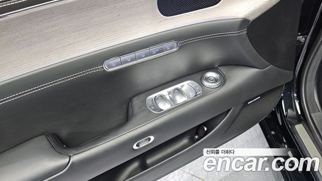Genesis G90 2023 — photo 13