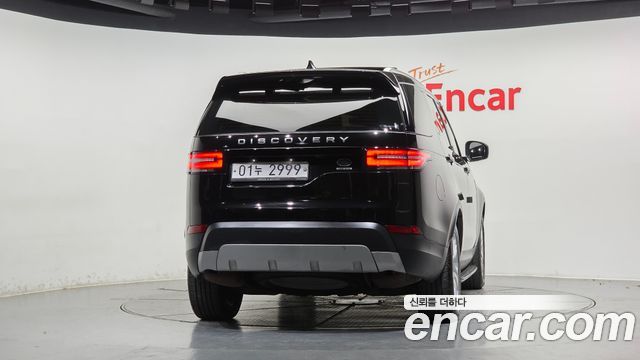 Land Rover Discovery 2019 — photo 4