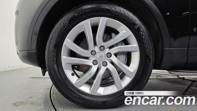 Land Rover Discovery 2019 — photo 5