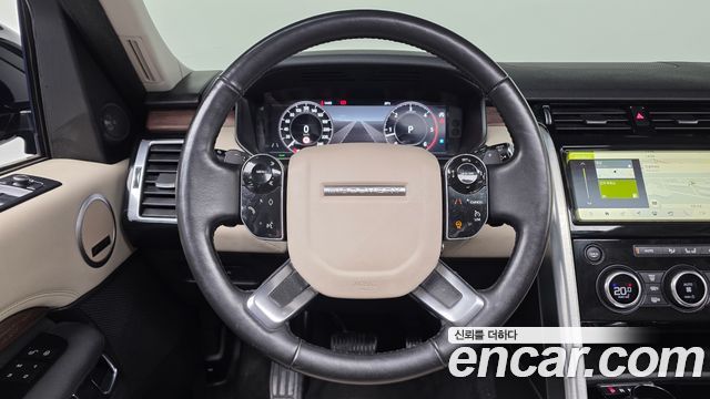 Land Rover Discovery 2019 — photo 19