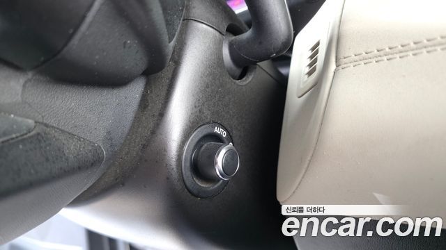 Land Rover Discovery 2019 — photo 27