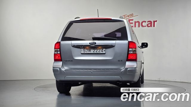 Kia Canival 2013 — photo 4