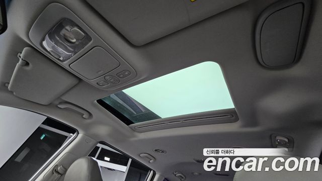 Kia Canival 2013 — photo 21