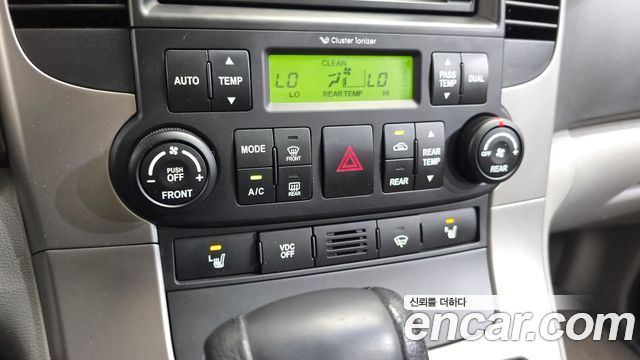 Kia Canival 2013 — photo 22