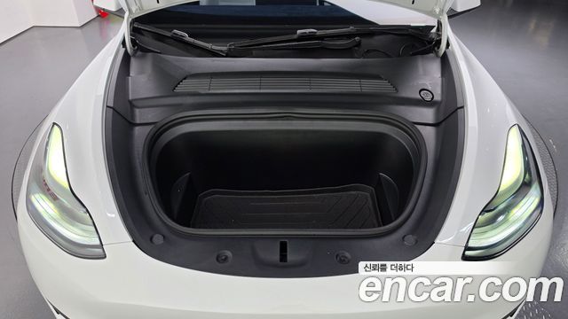 Tesla Model Y 2024 — photo 6
