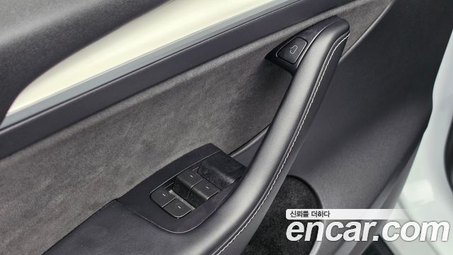 Tesla Model Y 2024 — photo 24