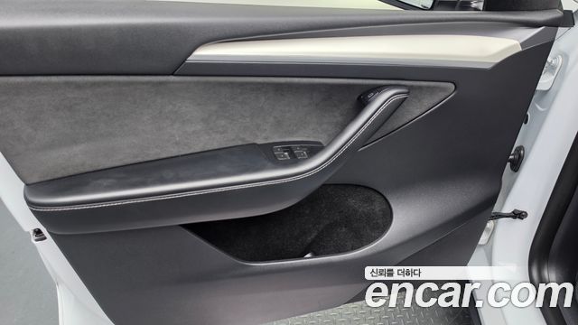 Tesla Model Y 2024 — photo 14
