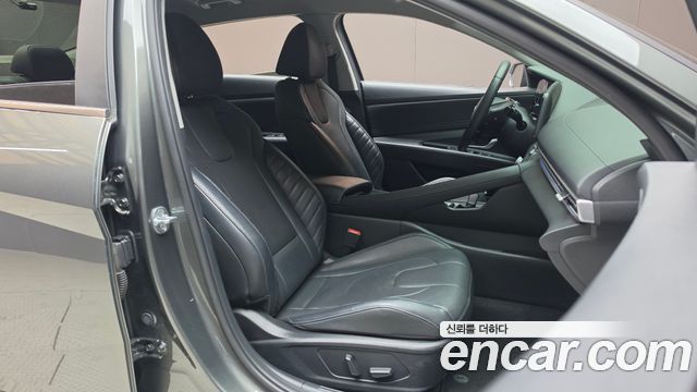 Hyundai AVANTE 2023 — photo 18