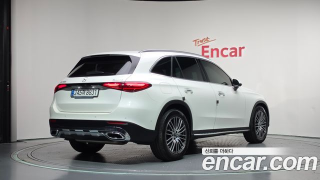Mercedes-Benz GLC-Class 2025 — photo 2