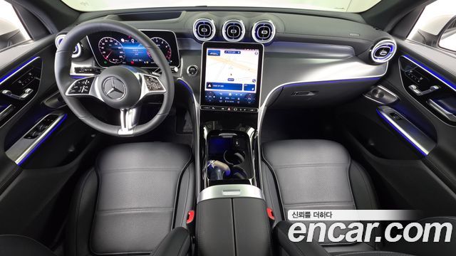 Mercedes-Benz GLC-Class 2025 — photo 10