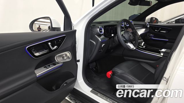 Mercedes-Benz GLC-Class 2025 — photo 13