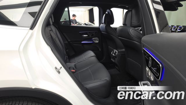 Mercedes-Benz GLC-Class 2025 — photo 18