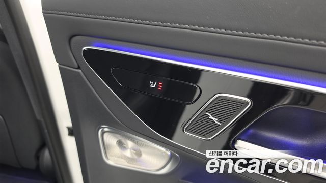 Mercedes-Benz GLC-Class 2025 — photo 25