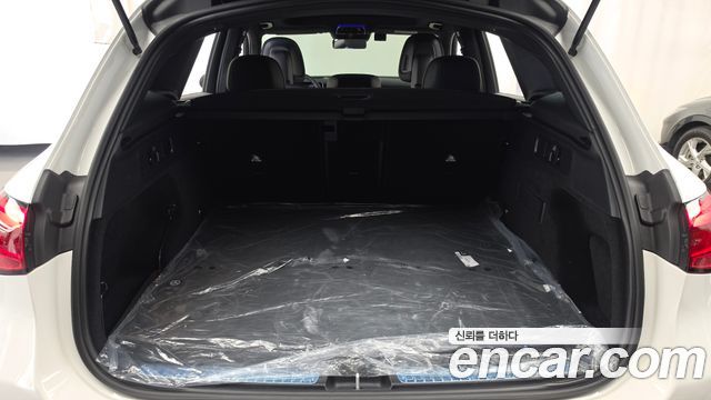 Mercedes-Benz GLC-Class 2025 — photo 26