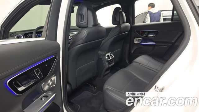 Mercedes-Benz GLC-Class 2025 — photo 16