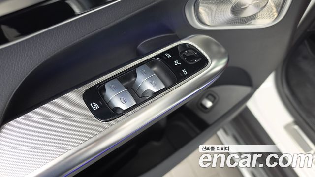 Mercedes-Benz GLC-Class 2025 — photo 29
