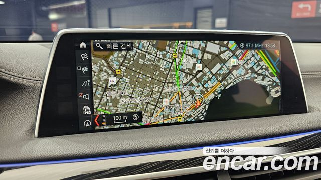 BMW 7-Series 2017 — photo 20