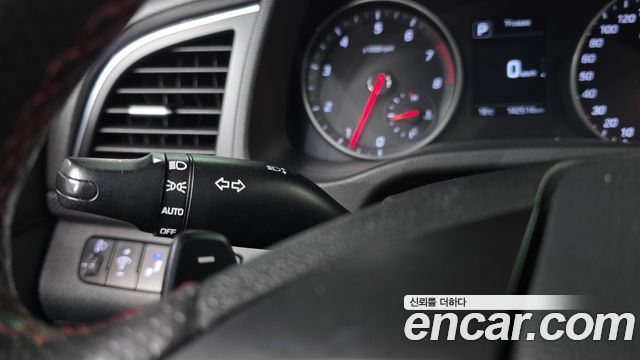 Hyundai AVANTE 2017 — photo 14