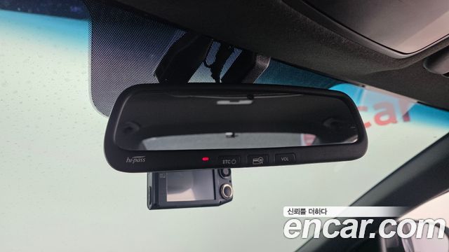 Hyundai AVANTE 2017 — photo 18