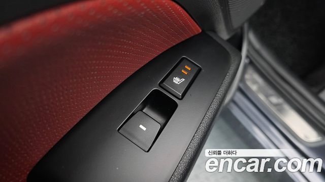 Hyundai AVANTE 2017 — photo 19