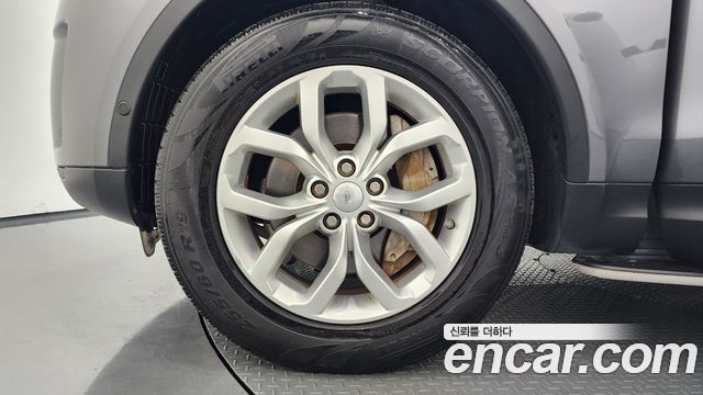 Land Rover Discovery 2019 — photo 5