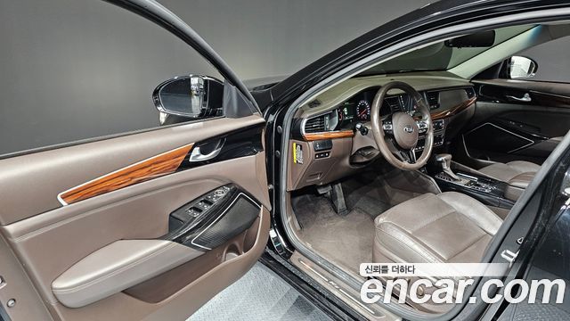 Kia K7 2017 — photo 10
