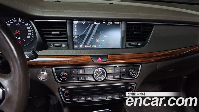 Kia K7 2017 — photo 15