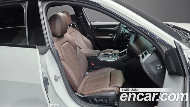 BMW 4-Series 2025 — photo 16