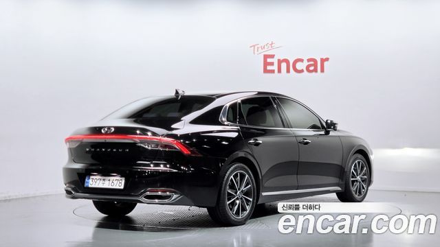 Hyundai Grandeur 2023 — photo 2