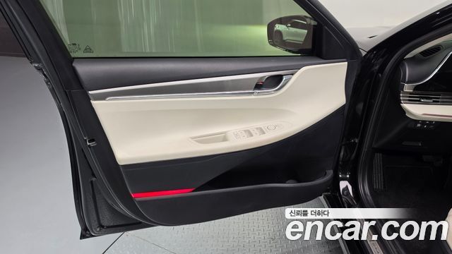 Hyundai Grandeur 2023 — photo 14