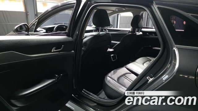 Kia K5 2020 — photo 16