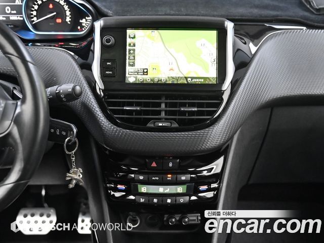 Peugeot 2008 2018 — photo 14
