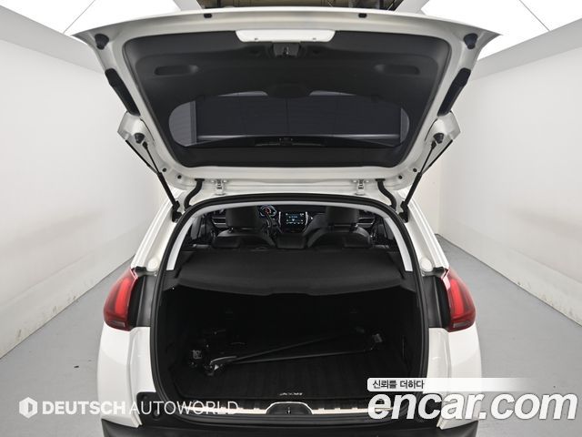 Peugeot 2008 2018 — photo 19