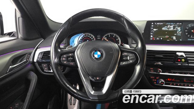 BMW 5-Series 2017 — photo 19