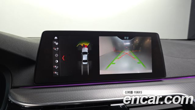BMW 5-Series 2017 — photo 21