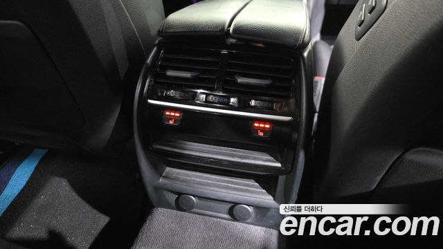 BMW 5-Series 2017 — photo 24