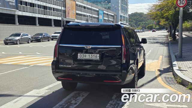 Cadillac Escalade 2017 — photo 4